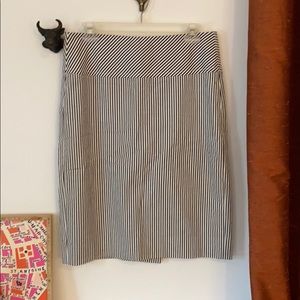 J crew seersucker blue/white skirt, sz 4